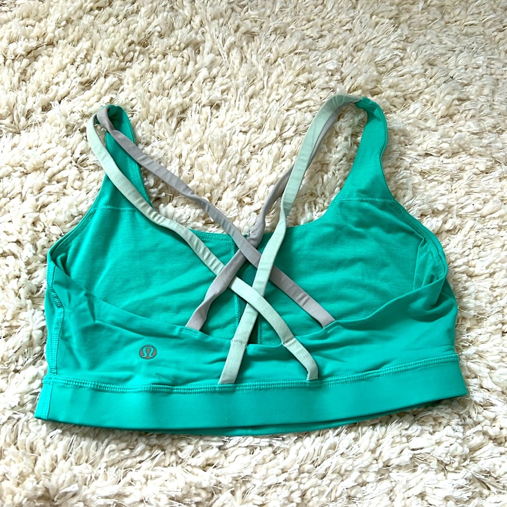 LULU SPORTS BRA!